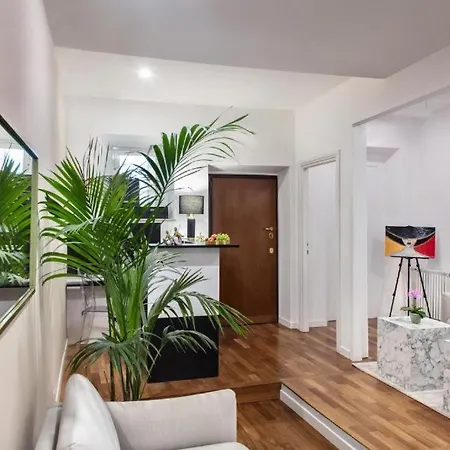 Piazza Di Spagna 32 Fellini Design Řím