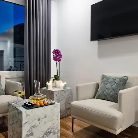 Piazza Di Spagna 32 Fellini Design